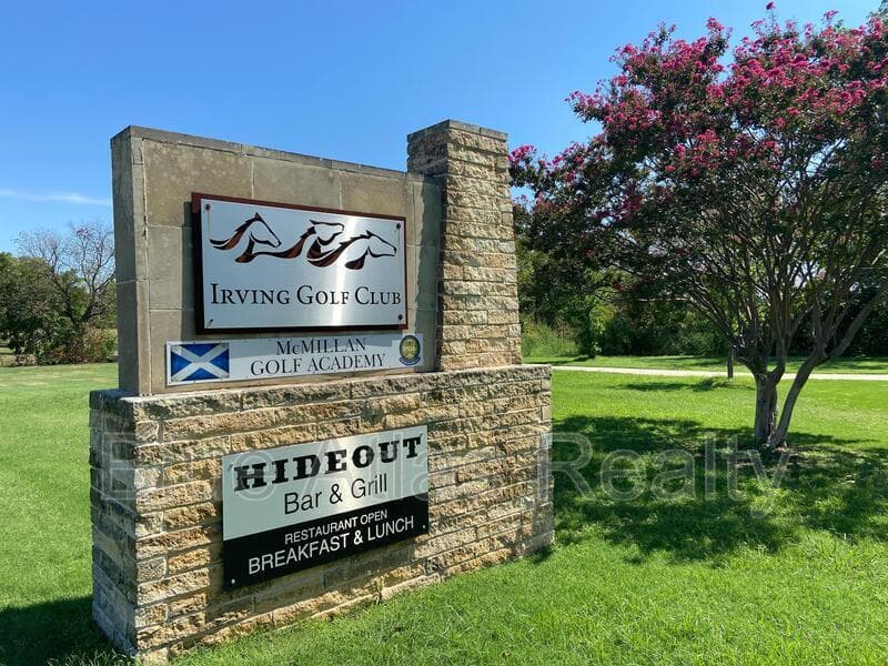 Irving Condo: 2215 Riverview Drive - D