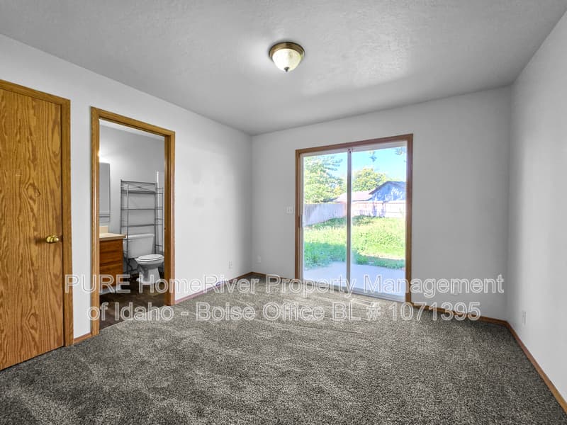 Nampa House: 2520 Muskrat Ave