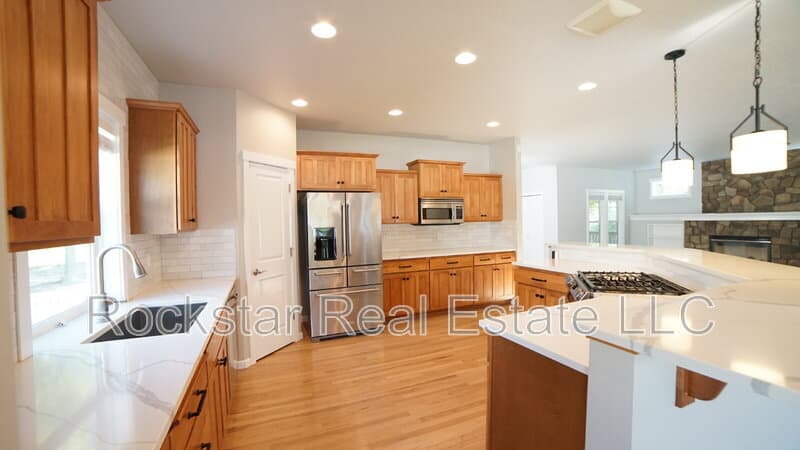 Liberty Lake House: 24999 E Ludlow Ave