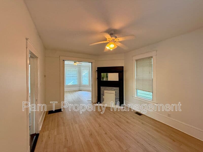 Savannah House: 611 W 44th St