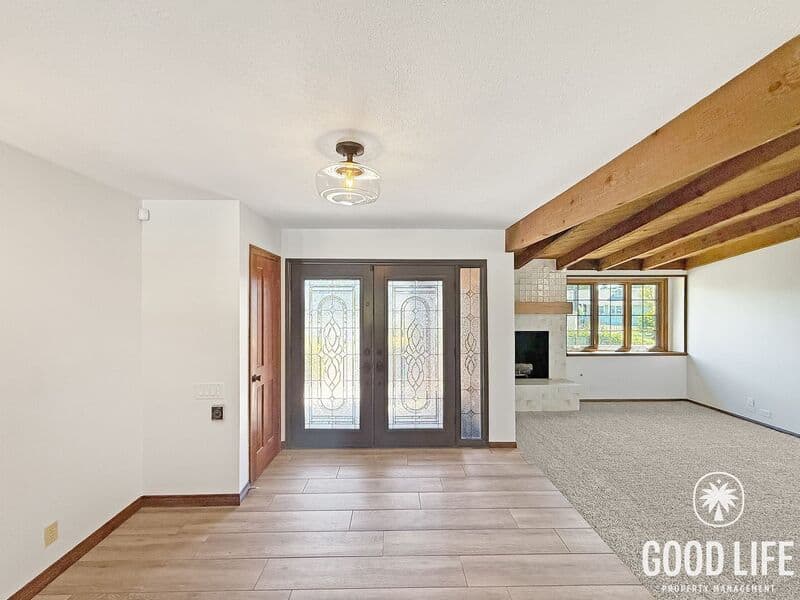 Corona House: 9250 Beazley Ln