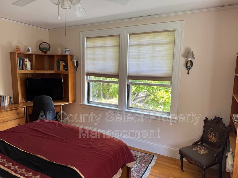 Beverly House: 38 Baker Ave