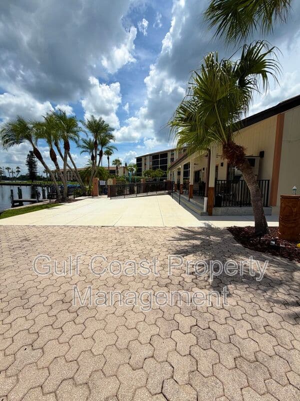 North Fort Myers Condo: 16150 Bay Pointe Blvd