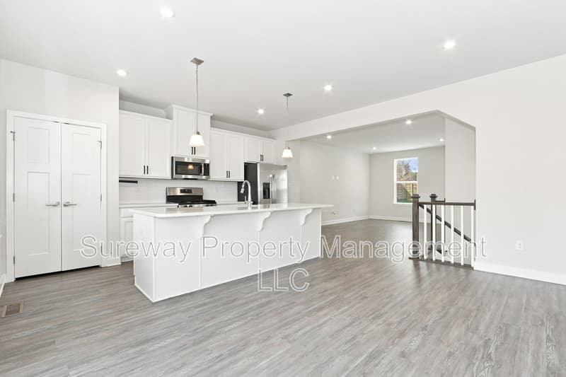 Cinnaminson Townhome: 126 Nathan Dr