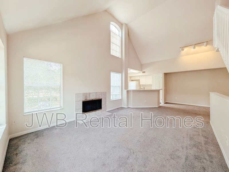 Jacksonville Condo: 13700 Richmond Park Dr N #1206