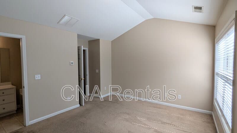 Kennesaw Townhome: 1747 Oakbrook Ln