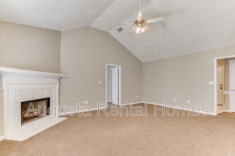 Grovetown House: 223 Taylor Circle