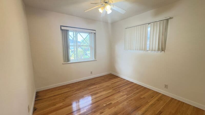 Glendora House: 427 E Haltern Ave