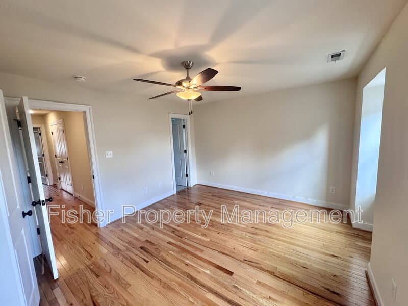Richmond House: 2212 Carrington St