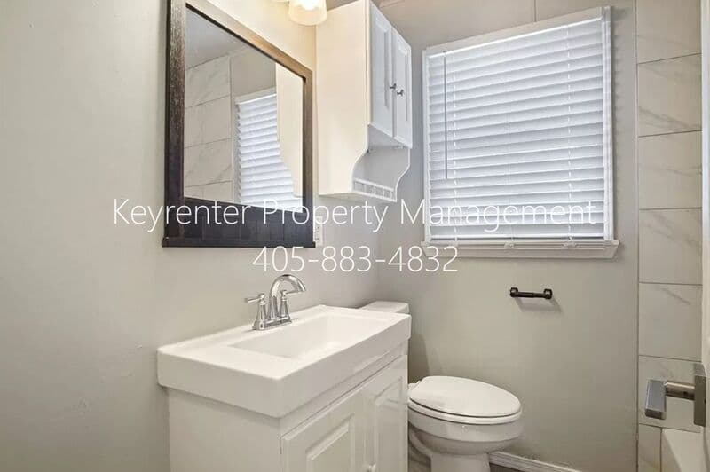 Oklahoma City House: 3937 SW 27th Pl