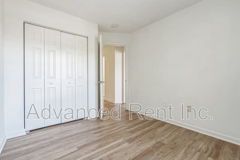 Abingdon Townhome: 368 Foreland Garth