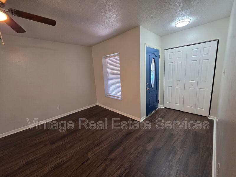 Brandon House: 851 Creekway Ct