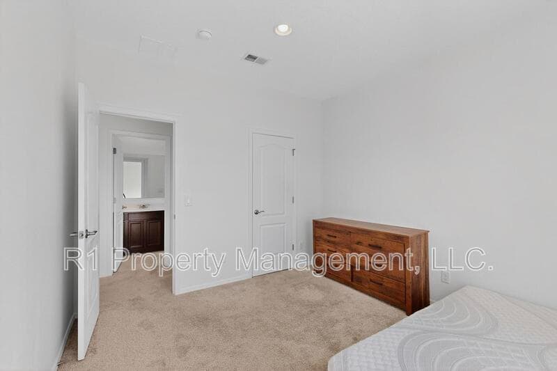 Rio Rancho House: 108 Hue Street