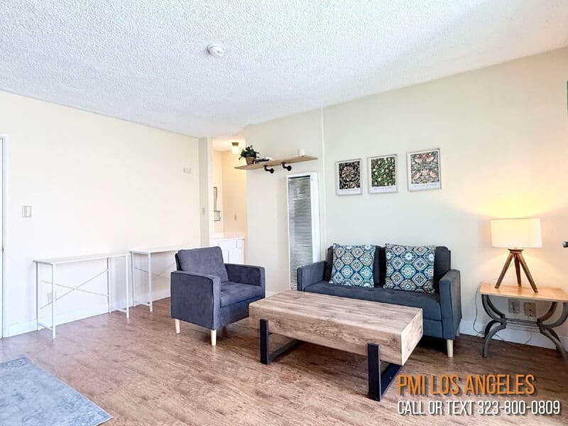 Los Angeles Condo: 1497 West 29th Street