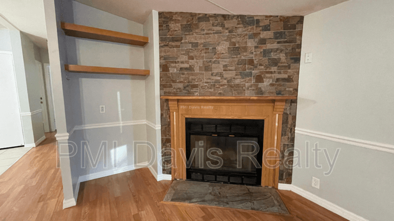 Orange Park House: 2645 Mosley Rd