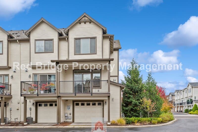Wilsonville Townhome: 28520 SW Paris Ave