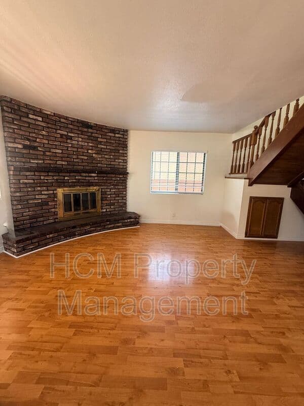 Long Beach House: 2605 E. Washington St.