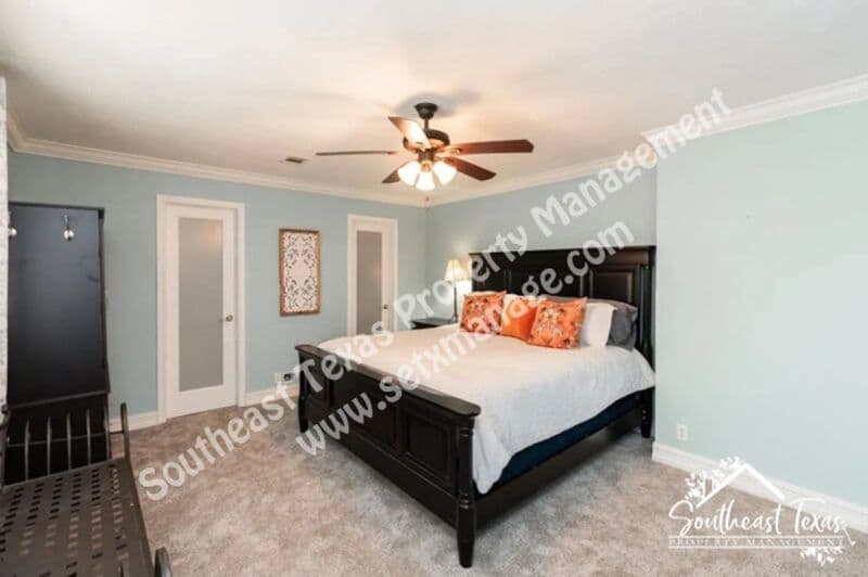 Beaumont House: 6030 Zenith Lane
