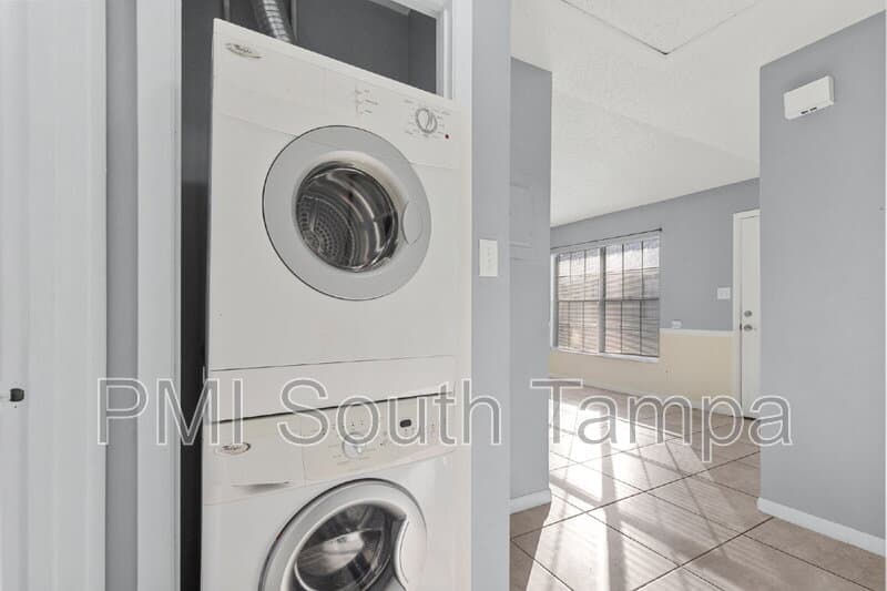 Dade City House: 9950 U.S. 98