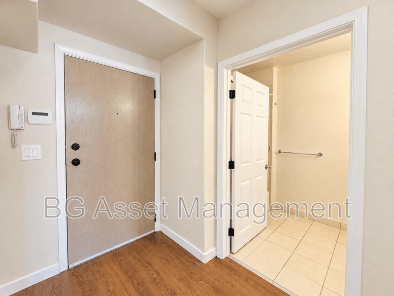 Oakland Condo: 1459 MacArthur Blvd