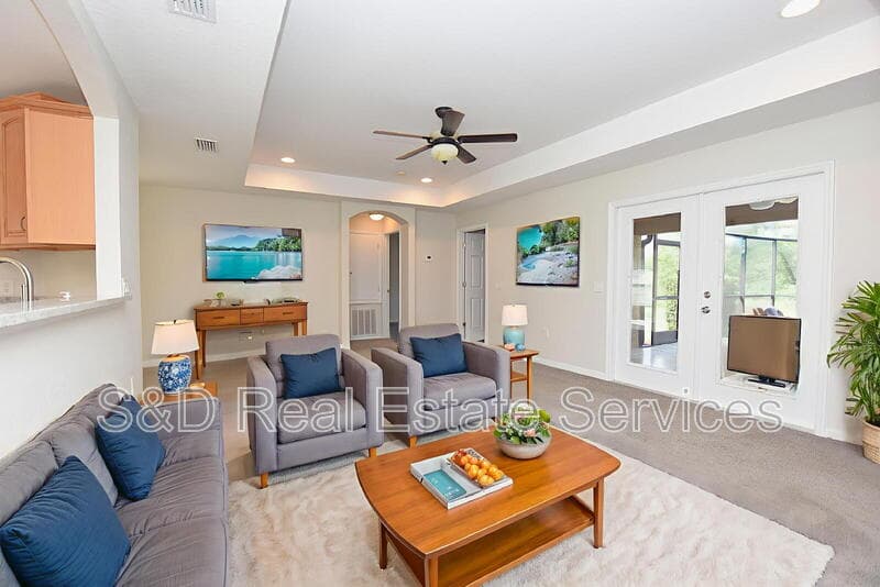 Lakeland House: 5029 1st St. SE