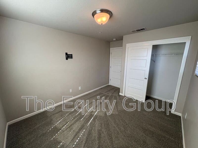 Clovis House: 3461 Alcove Way