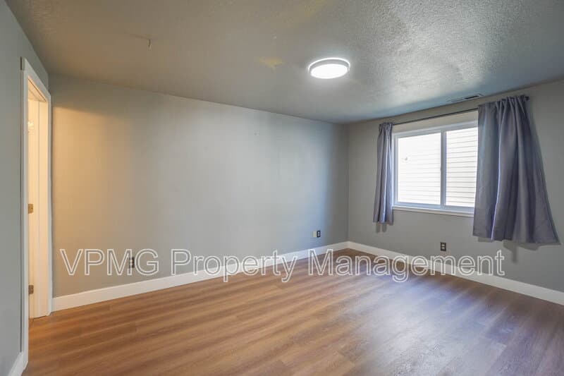 Vancouver House: 9600 NE 132nd Ave