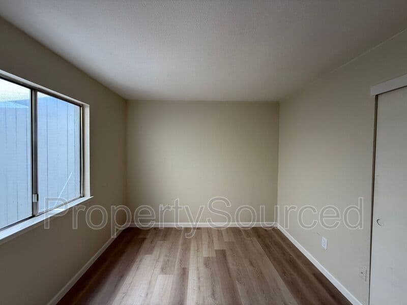 Modesto House: 317 De Vega Ct