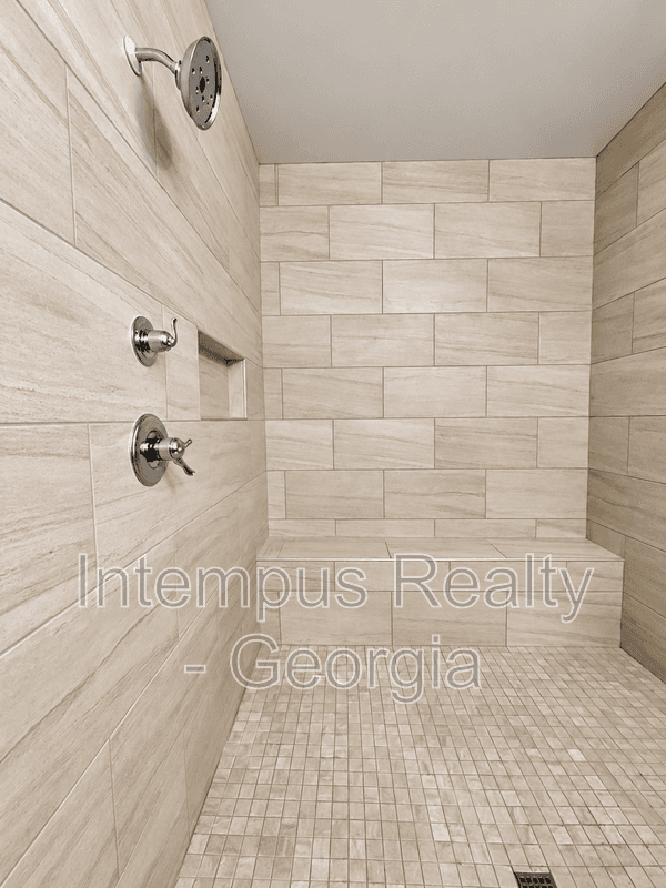 Smyrna House: 1260 Stone Castle Cir SE