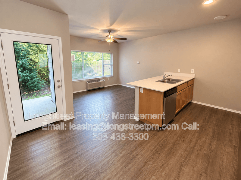 Keizer Apartment: 3655 Pleasant View Dr NE