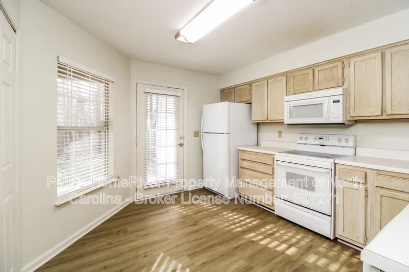 High Point Condo: 2630 Ingleside Dr