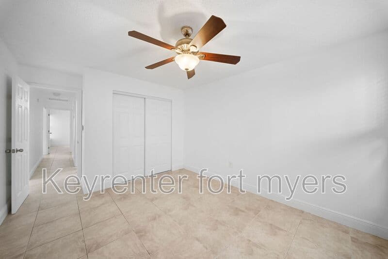 Fort Myers House: 11368 SUMMERWINDS CT