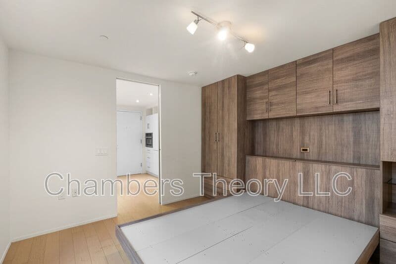 Washington Condo: 2422 17th St