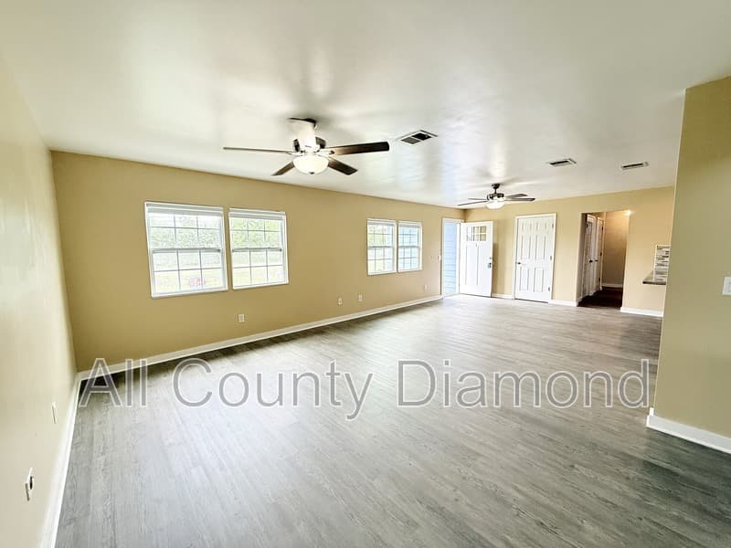 Panama City House: 175 N Berthe Ave