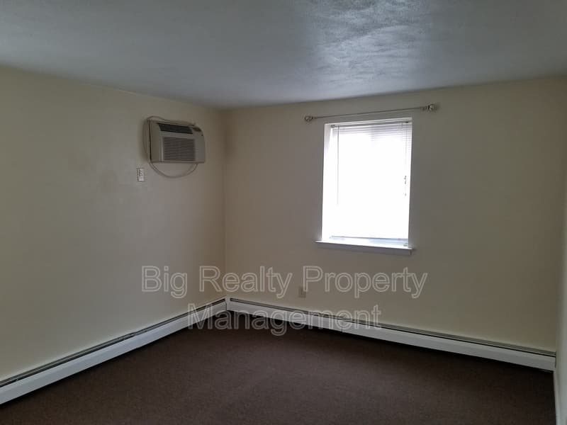 Spring City Condo: 120 N Penn St