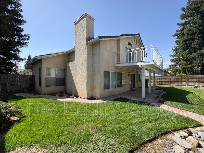 Visalia House: 5730 West Monte Verde Ct
