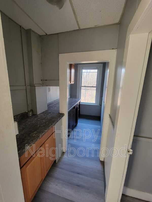 Meriden House: 115 New HanoverUnit 1
