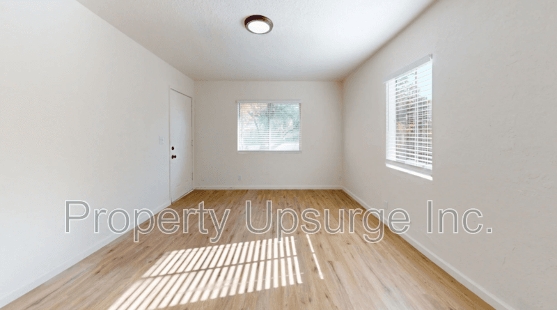 Anderson Condo: 19430 B Hill Street