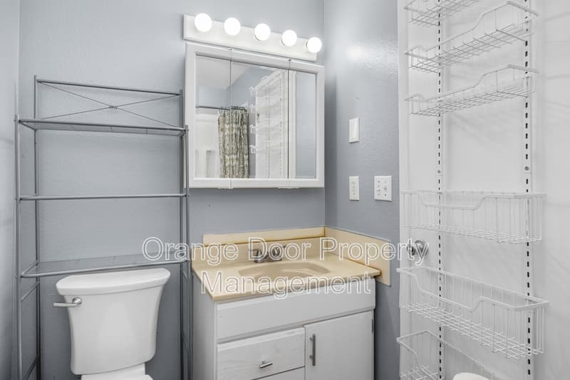 Tacoma Condo: 1613 Wheeler Street South