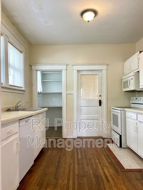 Memphis House: 1572 Tutwiler Ave