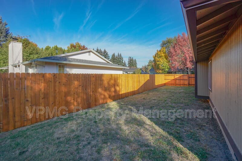 Vancouver House: 9407 Northeast 21st Street