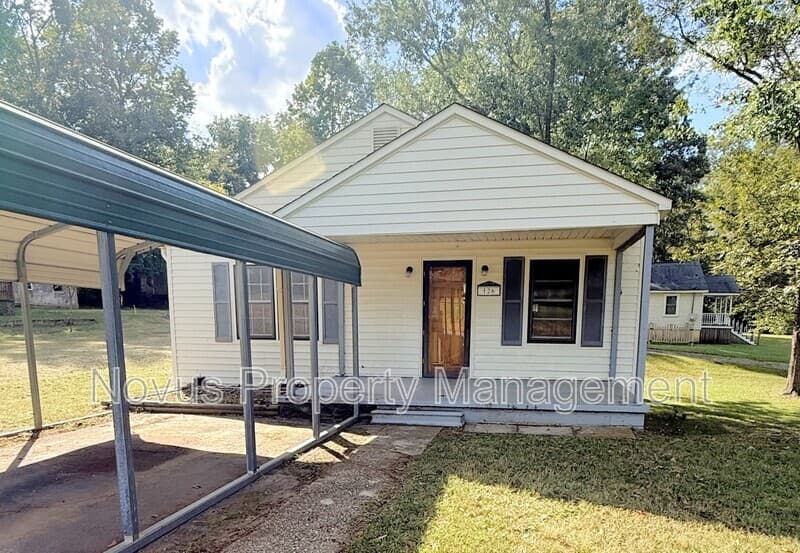 Tallapoosa House: 126 Kiker Street