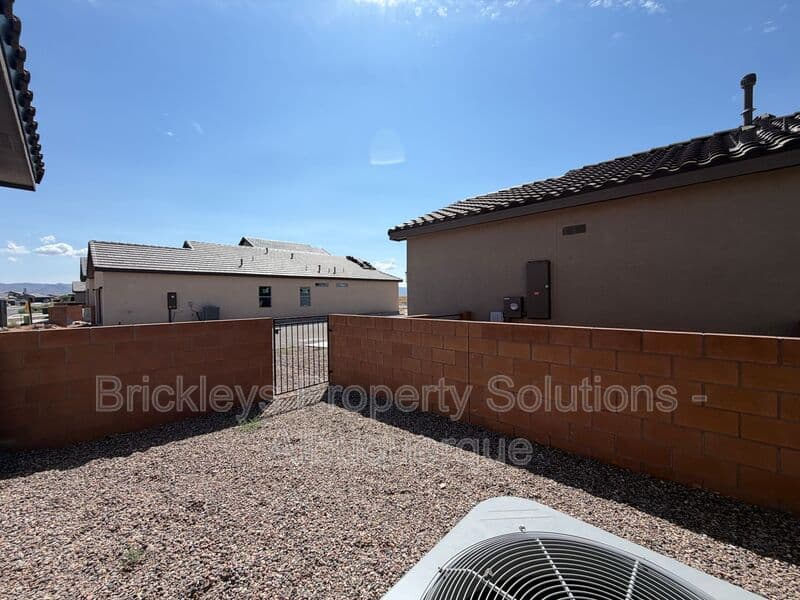 Albuquerque House: 6118 Chicago Dr SE