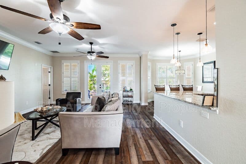 Apollo Beach House: 539 Treviso Dr
