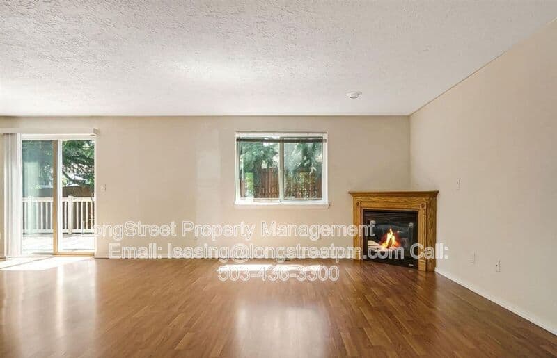 Adair Village House: 332 NE Carmen Pl