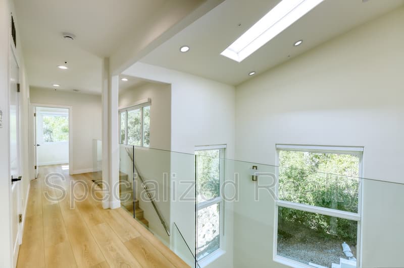 Los Angeles House: 1827 Hill Drive