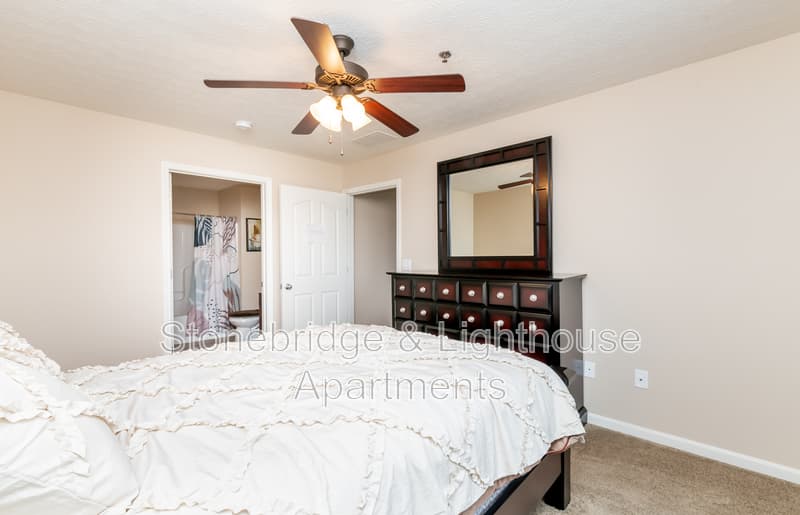 Jeffersonville Condo: 201 Stonebench Circle