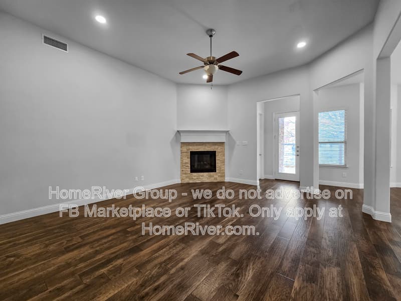 Keller House: 3000 Crestwater Rdg