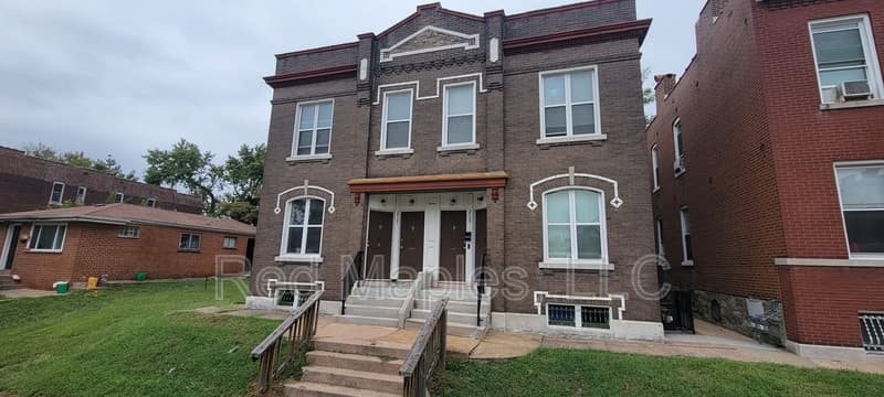 St. Louis Condo: 3725A Iowa Avenue