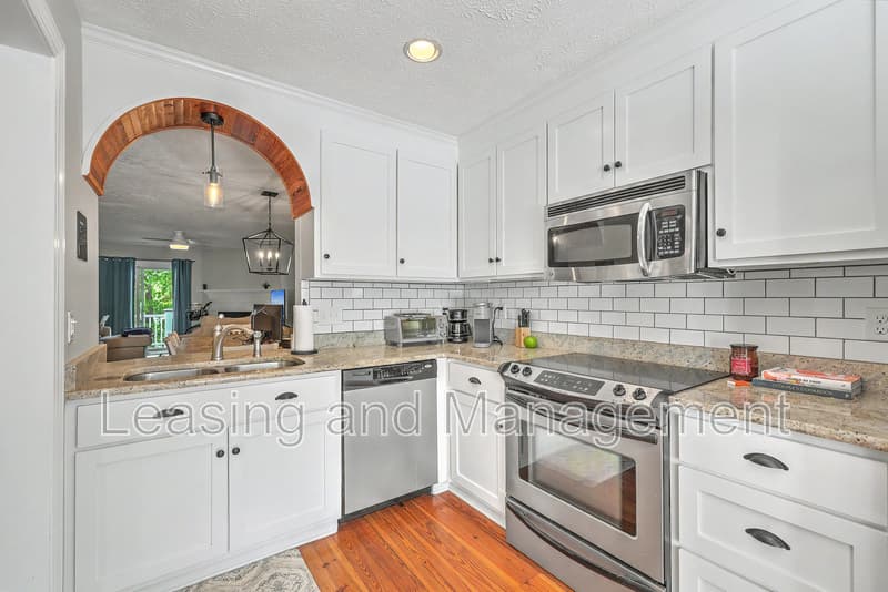 Mount Pleasant Condo: 1713 Greystone Blvd